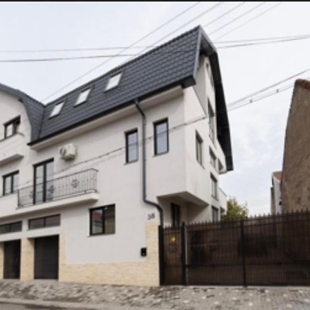 All Stars Aparments Satu Mare Exterior photo